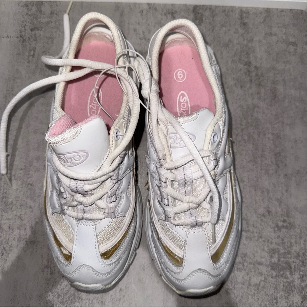 Soho White Sneakers Size 6 - Picture 6 of 7
